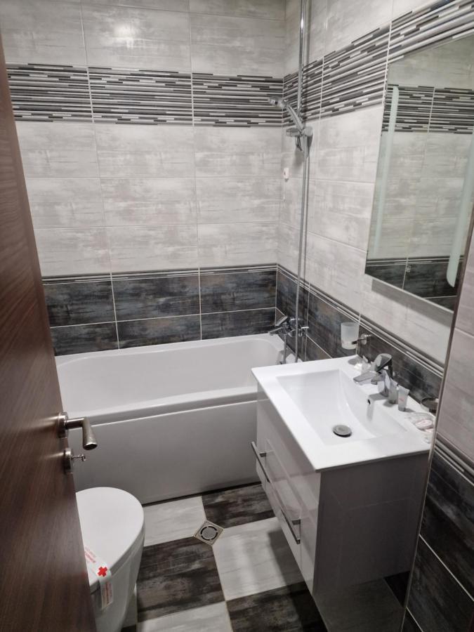 Hotel Alisa Pavel Banya Bagian luar foto