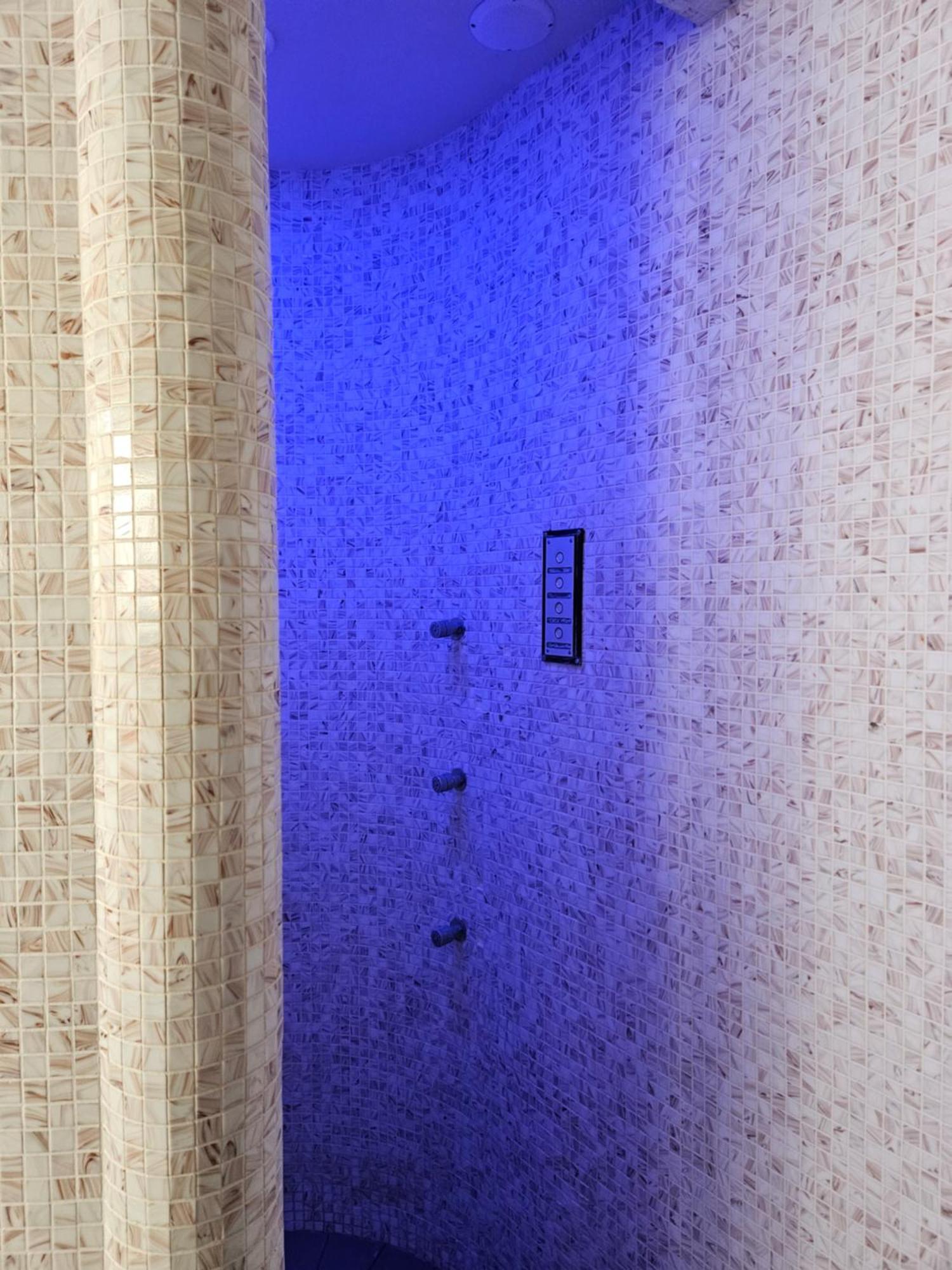 Hotel Alisa Pavel Banya Bagian luar foto