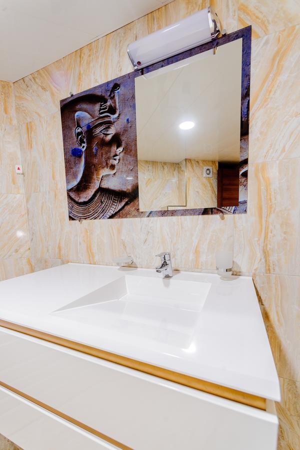Hotel Alisa Pavel Banya Bagian luar foto
