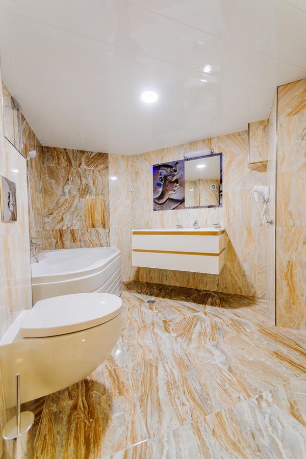Hotel Alisa Pavel Banya Bagian luar foto