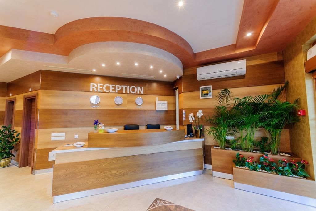 Hotel Alisa Pavel Banya Bagian luar foto